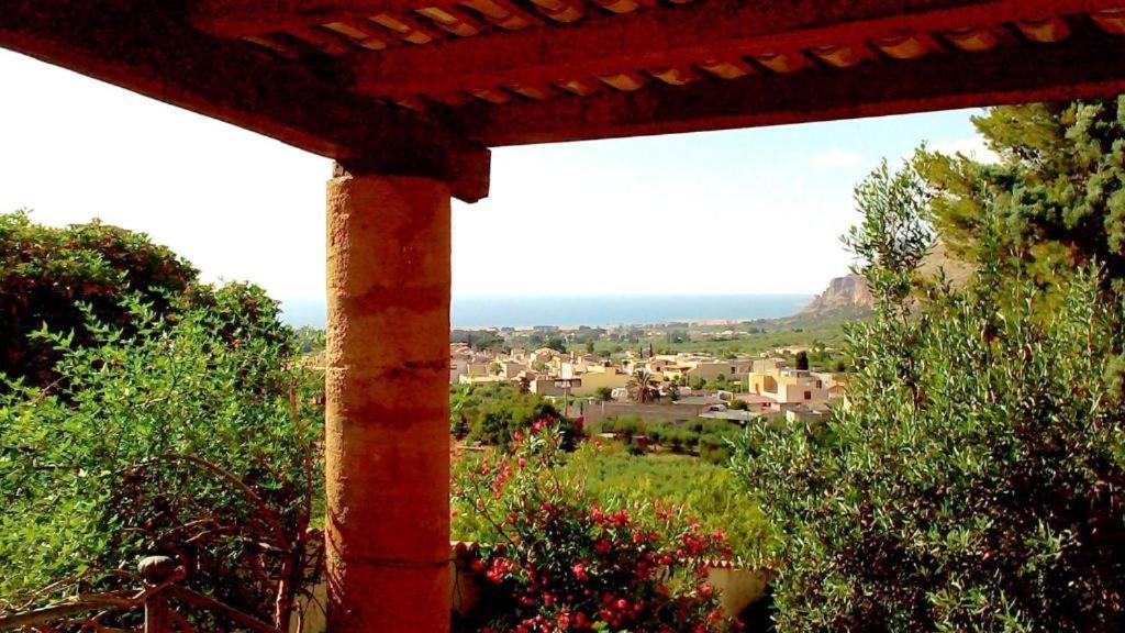 Poggio Di Mare Bed & Breakfast Castelluzzo Exterior photo