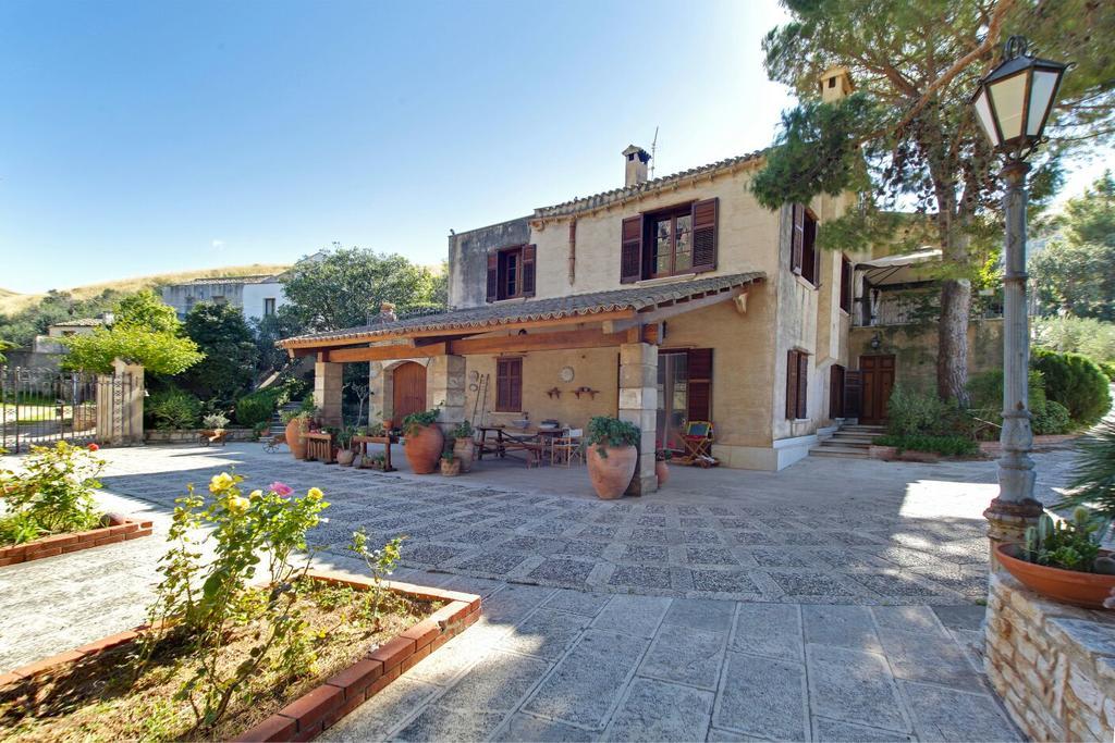 Poggio Di Mare Bed & Breakfast Castelluzzo Exterior photo
